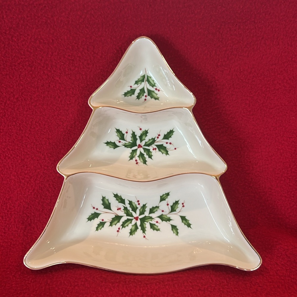 Lenox Holiday Three Tree Divided Server